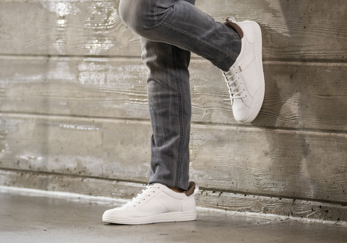 Nunn Bush By Florsheim Mens EE Extra Wide Leather Kore EZ Sneakers