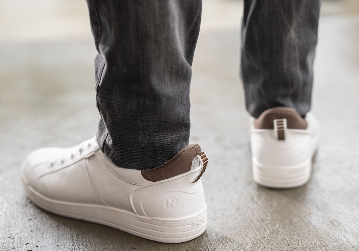 Nunn Bush By Florsheim Mens EE Extra Wide Leather Kore EZ Sneakers