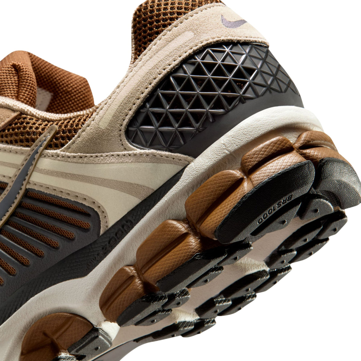 Nike Zoom Vomero 5 (Lt British Tan/Dk Smoke Grey)
