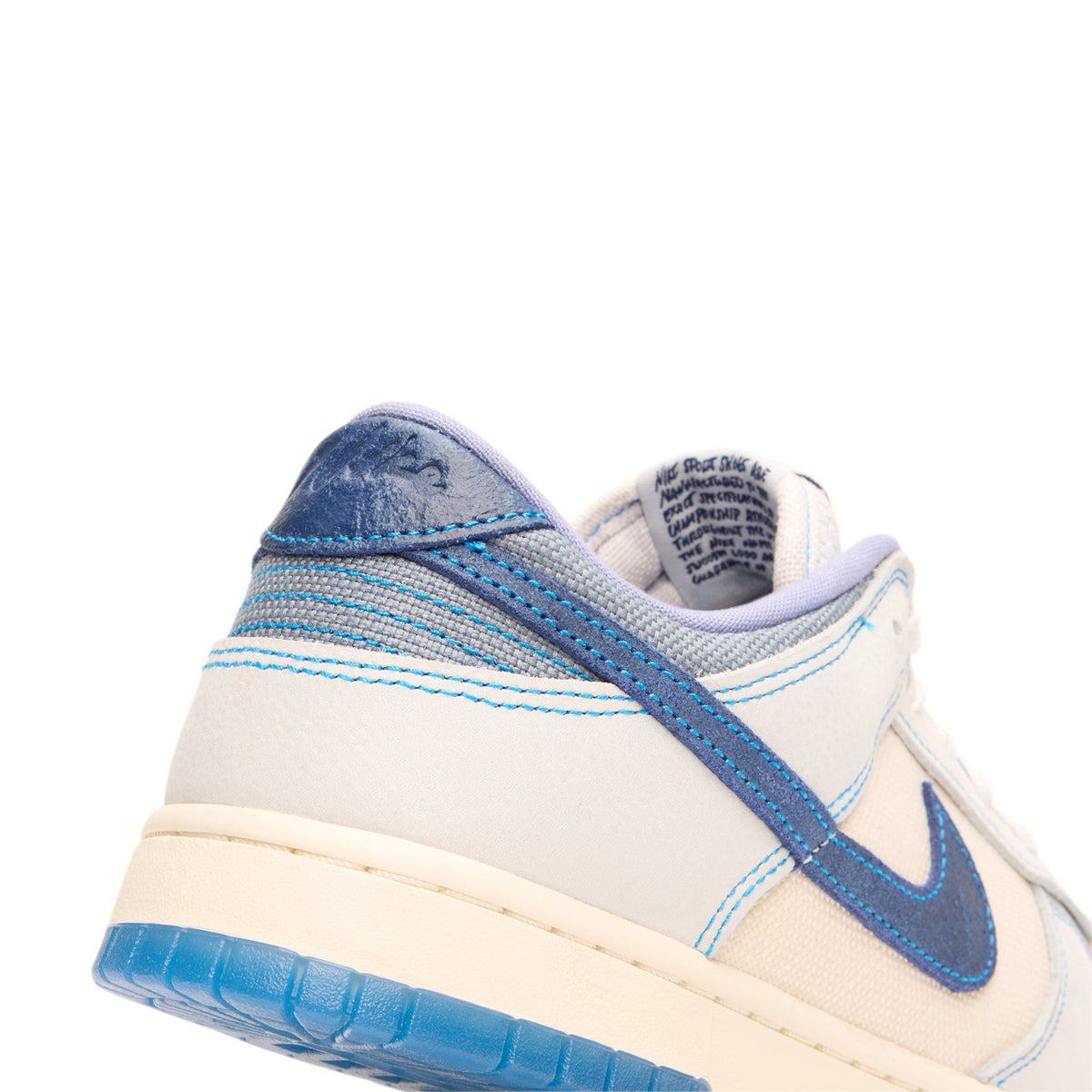 Nike Dunk Low Retro SE (Summit White/Blue Void-Pure Platinum)