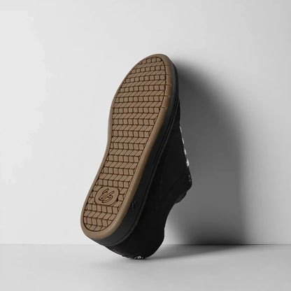 eS Accel Black Black Shoes