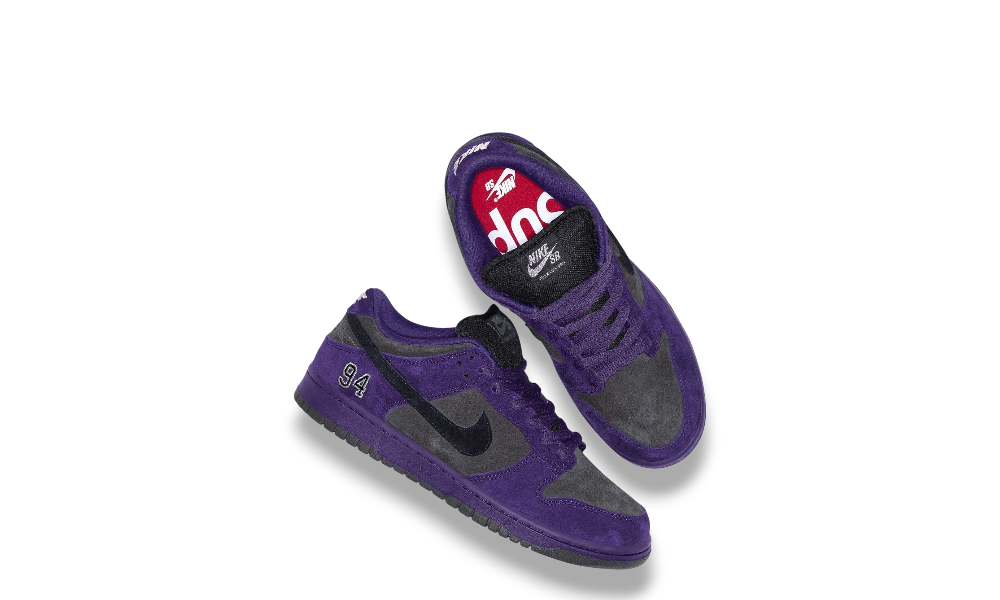 Supreme® Nike SB Dunk Low Ink