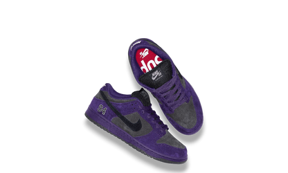 Supreme® Nike SB Dunk Low Ink