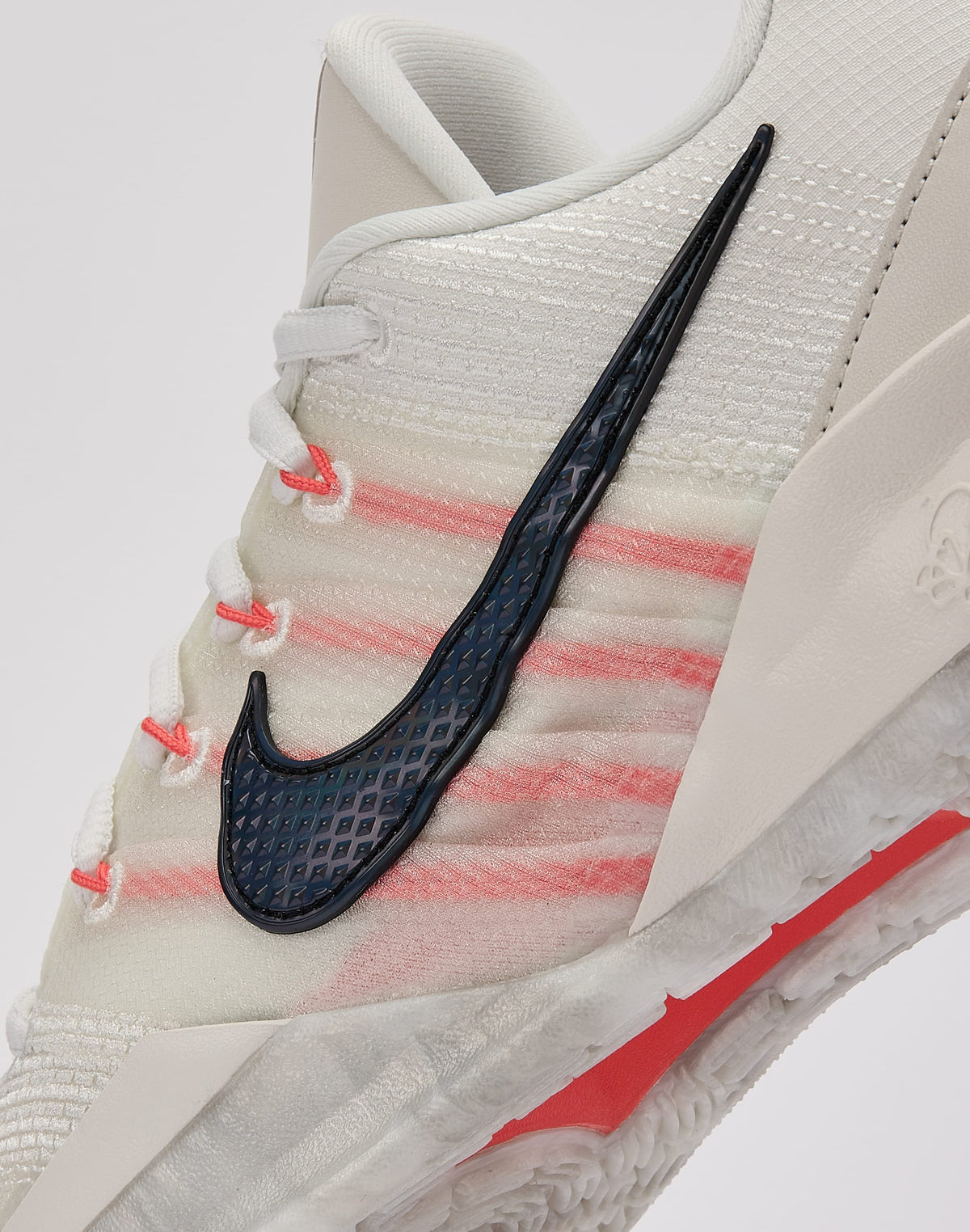 Nike Sabrina 3